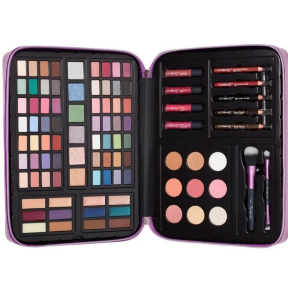 MAKEUP KIT
